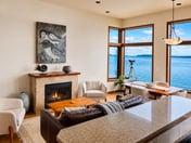 Downtown Langley I Beachfront I EV Charger I Sleeps 4