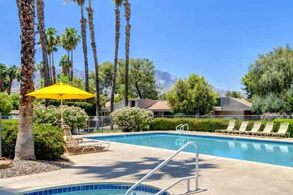 Palm Springs I Golf Course I Sleeps 6 - Image 1